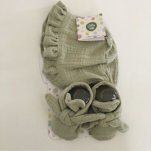 NEW Bonnet & Booties Set  (0-6M) 100% Cotton Green with Bows | Little Me